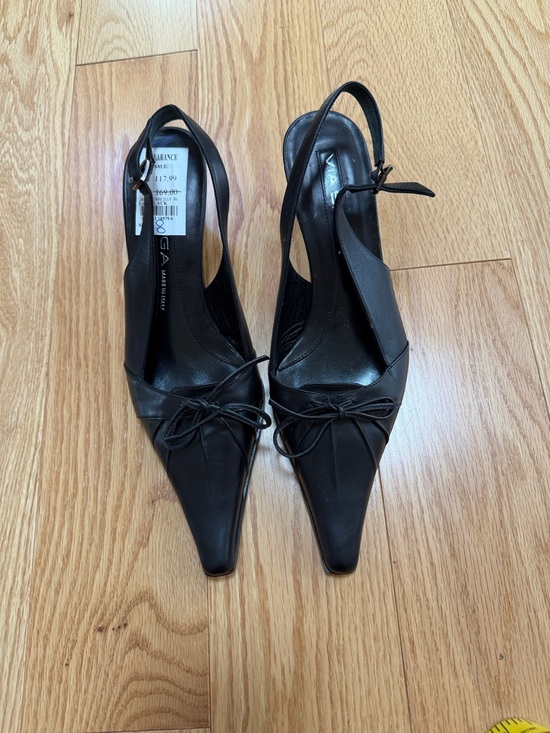 Via Spiga Shoes - Via Spiga Women’s 8, black janie slingback pointed toe heels.
